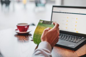 „Regitra“: lietuviai vis dažniau automobilius savo vardu registruoja neišėję iš namų