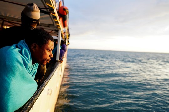 Graikija planuoja migrantus stabdyti plaukiojančiais barjerais