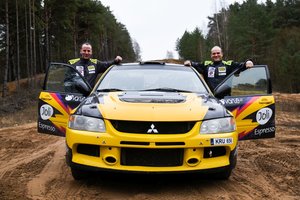 Į Lietuvos ralio čempionatą žengia naujas ekipažas – ralio draugai Kairiai 