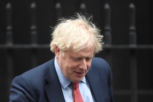 Borisas Johnsonas „Brexit“ išvakarėse rengia derybas su JAV diplomatijos vadovu