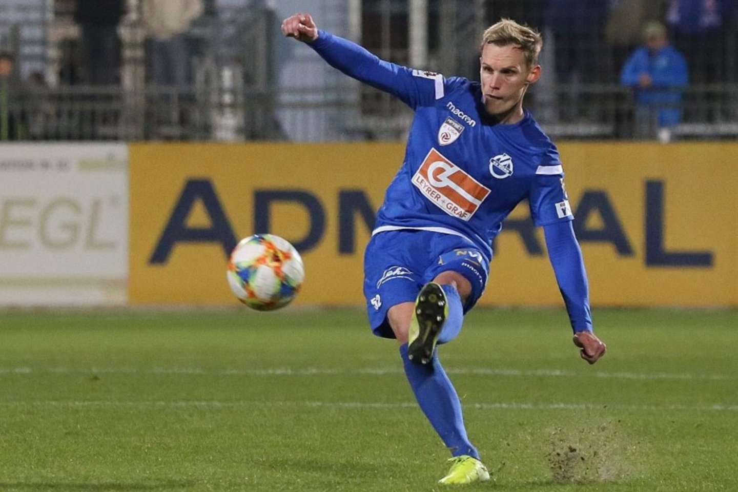 Lietuvos futbolo čempionė Marijampolės „Sūduva“ pasirašė 2 metų kontraktą su kairiojo krašto gynėju iš Austrijos Thomasu Salamonu.