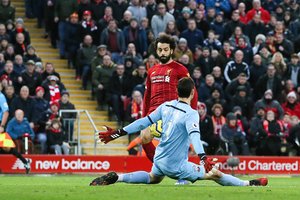 Anglijoje „Liverpool“ futbolininkai ir toliau žygiuoja pergalingu ritmu 