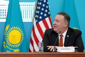 Vidurinėje Azijoje besilankantis M. Pompeo pasmerkė Kiniją dėl Sindziango