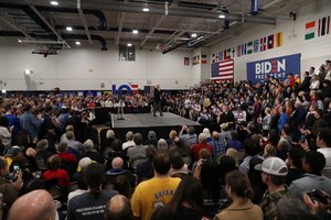 JAV Ajovos valstijoje prasideda Demokratų partijos pirminiai prezidento rinkimai