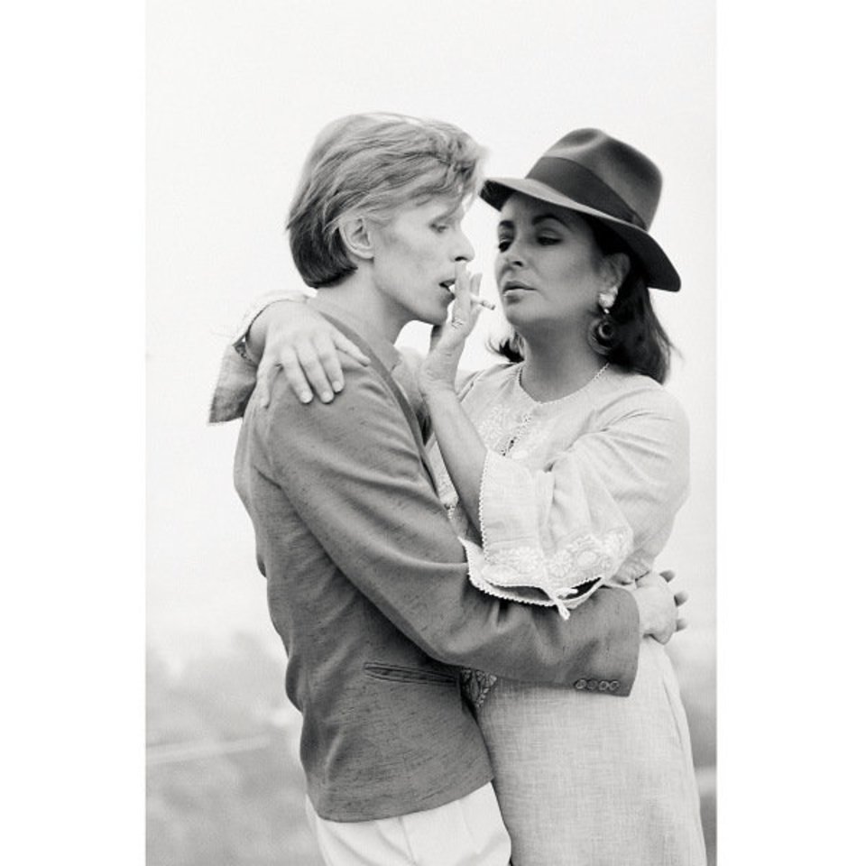 Elizabeth Taylor ir Davidas Bowie.
