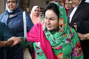 Malaizijoje prasidėjo buvusios pirmosios ponios teismas dėl korupcijos