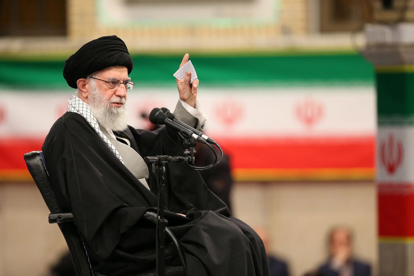  ​JAV prezidento Donaldo Trumpo Artimųjų Rytų planas, anot Irano aukščiausiojo lyderio ajatolos Ali Khamenėjaus, yra pasmerktas žlugti. „Šis šimtmečio planas mirs dar prieš numirštant D. Trumpui“, – pareiškė jis trečiadienį.<br>EPA/ELTA nuotr.