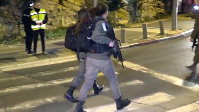 Jeruzalės centre automobiliui įsirėžus į minią sužeisti 14 žmonių: įtariama teroro ataka