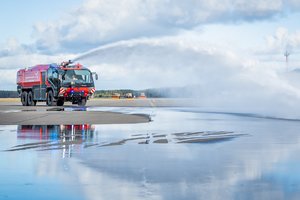 Oro uoste – įspūdingas pirkinys: tokią techniką naudoja pasauliniai oro vartai