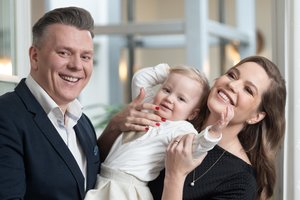 Sukurti tvirtos šeimos scenarijų režisieriui Aleksandrui Brokui pavyko ne iš pirmo karto