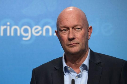 Tiuringijos vadovas atsistatydino dėl „neatleistinos“ ultradešiniųjų paramos