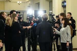 Oro uoste Vilniuje patikrinti 25 keleiviai: medikų rankose – lietuvis, bet koronaviruso neįtaria