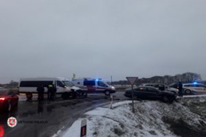 Praėjusios paros avarijose žuvo 2 žmonės, dar 15 buvo sužalota