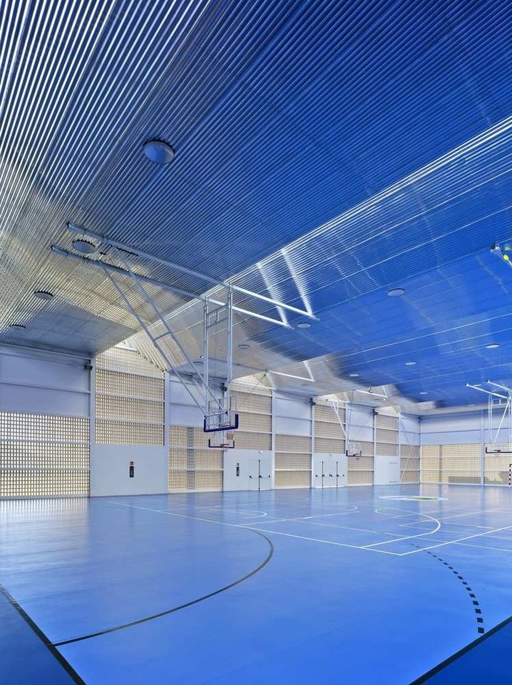 „EsPuig d'en Valls“ sporto centras Ispanijoje. Architektai MCEA | Arquitectura.<br>David Frutos / archdaily.com nuotr.