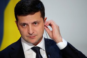 Ukraina ir Vengrija sieks taisyti dėl kontroversiško kalbos įstatymo pašlijusius santykius