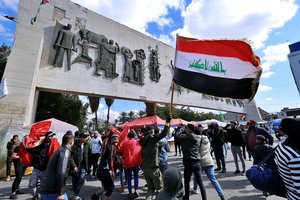 Irake per sėdimąjį protestą universitete nušautas protestuotojas