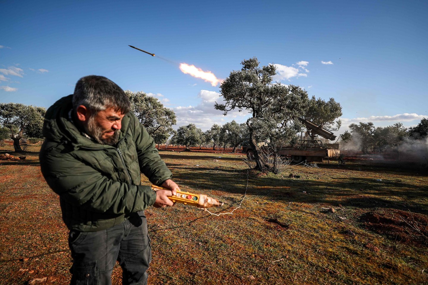 Turkijos gynybos ministerija pranešė, kad operacijos metu taip pat buvo smogta Sirijos vyriausybės sraigtasparniui.<br>„Scanpix“/AFP asociatyvi nuotr.