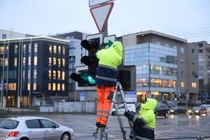 Į Vilnių grąžinamas žaliąsias rodykles pasitiko skirtingai: skaičiuoja ištaškytus pinigus