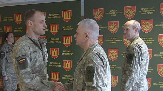 Apdovanoti iš misijos Irake grįžę Lietuvos kariai: kiekvienas suprato, kur važiuoja