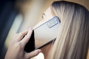 Lietuvos operatoriai pradeda išankstinę prekybą naujaisiais „Samsung“ flagmanais