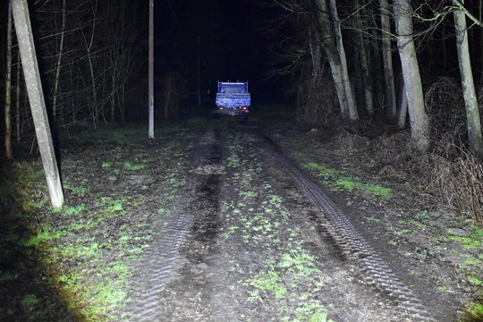 Vyro Šakių r. vos nesutraiškė sunkvežimis: pervažiuotas, liko gyvas