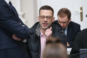 Buvęs politikas Šarūnas Gustainis atsisakė atsakinėti į prokuroro klausimus 