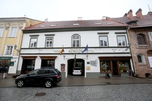 Viešbutį „Atrium“ pardavusį verslininką su Lietuva nuo šiol sies tik jauniausia dukra