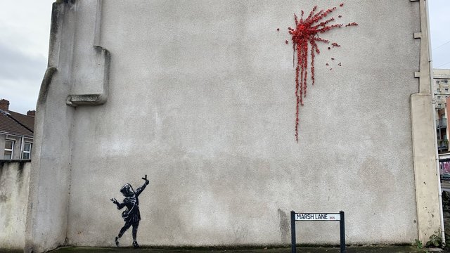 Internetas ūžia – praeiviai aptiko galimai naują paslaptingojo gatvės menininko Banksy kūrinį