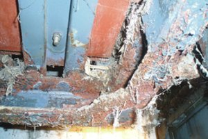 Gali tekti prisiminti laiptus – sostinės daugiabučiuose 116 liftų avarinės būklės 