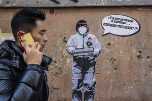 Kinija dėl epidemijos dezinfekuoja ir izoliuoja naudotus banknotus