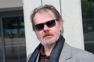 Skaudi netektis: sulaukęs 55 m. mirė Nacionalinės premijos laureatas, poetas Kęstutis Navakas