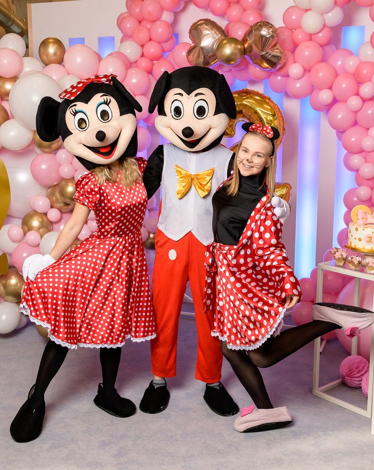 Danieliaus Bunkaus ir Viktorijos Siegel dukrelės Nikolės gimtadienio akimirkos.<br>D.Kučio nuotr.