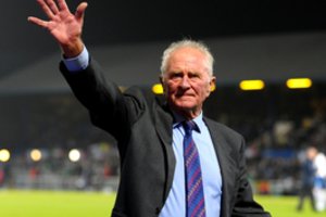 Anapilin iškeliavo „Manchester United“ futbolo legenda, kuri apgavo mirtį lėktuvo katastrofoje 