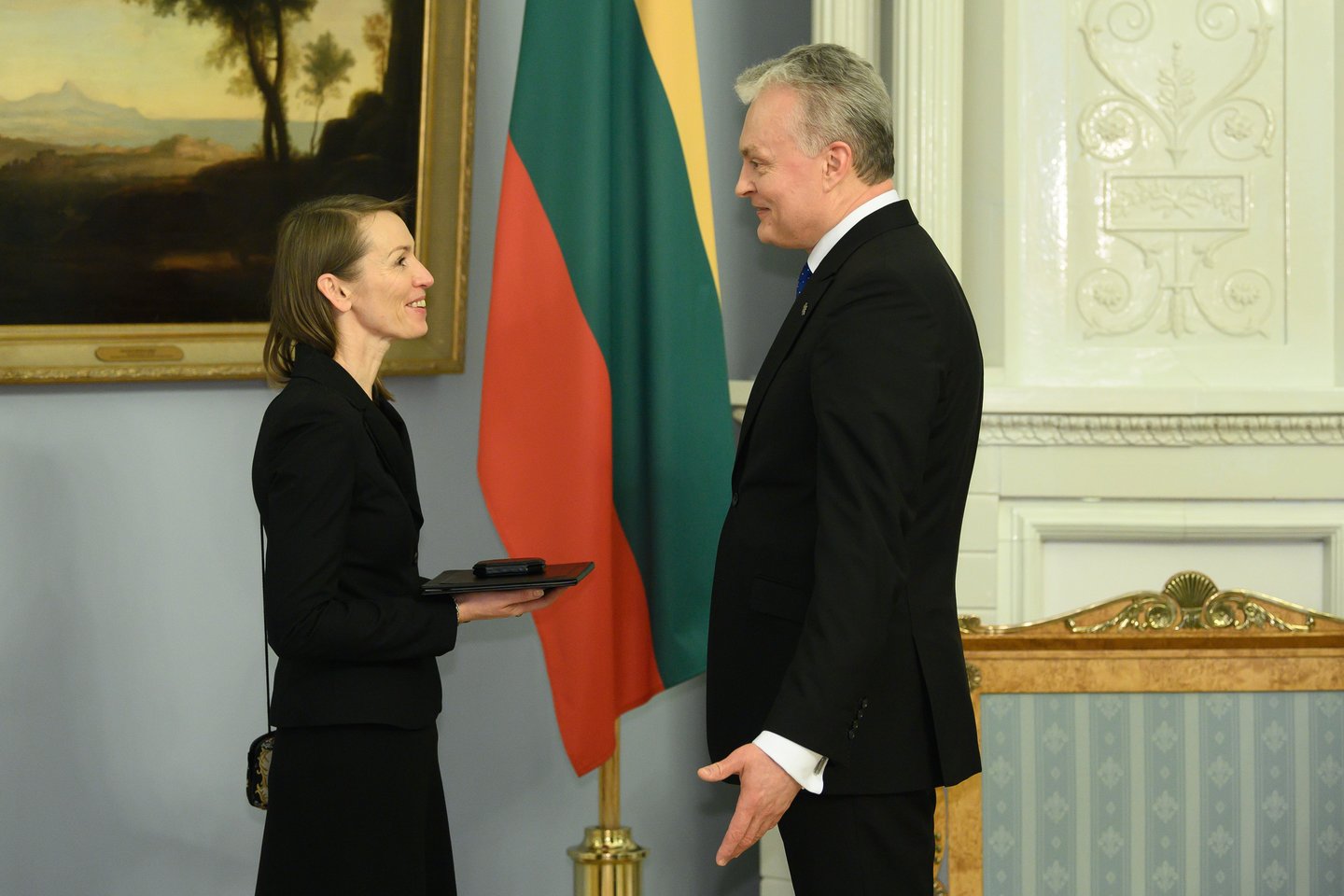 Vasario 13 d. Nacionalinę premiją Prezidentūroje iš šalies vadovo Gitano Nausėdos rankų turėjusi atsiimti aktorė Viktorija Kuodytė į rūmus įleista nebuvo.<br>V.Skaraičio nuotr.