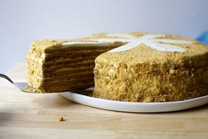 „Medutis“: konditerė atskleidė vieno populiariausių skanėstų paslaptis ir receptą