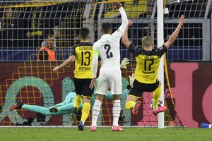 Trys įvarčiai per 10 minučių: „Borussia“ klubo norvegas Čempionų lygoje pažabojo PSG žvaigždyną