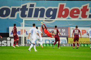 Europos lygos atkrintamosios: G. Arlauskis su „Kluj“ klubu namuose pristabdė „Sevilla“