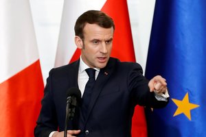 Šaltiniai: į Lietuvą atvyksta E. Macrono atstovas dialogui su Rusija