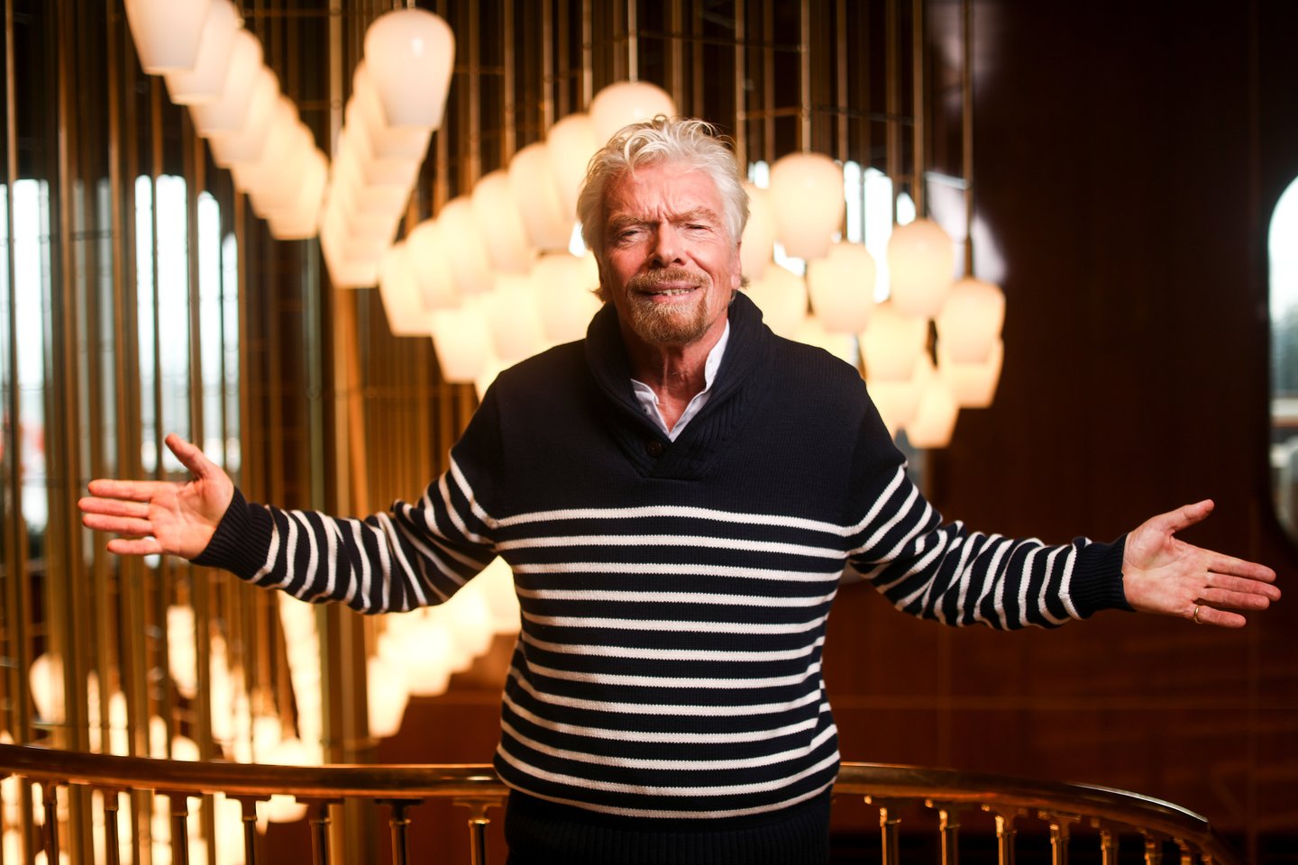 RS/Richardas Bransonas pristatė naują verslą.  <br>Scanpix nuotr. 