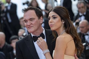 56-erių Quentinas Tarantino tapo tėvu: dvidešimčia metų jaunesnė žmona pagimdė Tel Avive