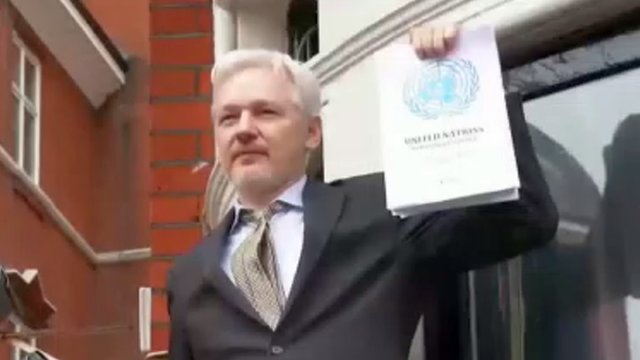Jungtinėje Karalystėje pradėtas svarstyti JAV prašymas išduoti J. Assange'ą