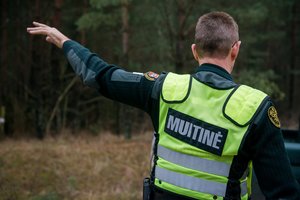 Pernai muitininkai sulaikė bene pusę tonos kontrabanda gabentų narkotikų