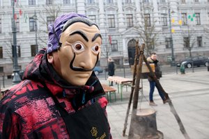 Vilniuje prasidėjo Užgavėnių linksmybės: ką parduoda ir kiek kainuoja