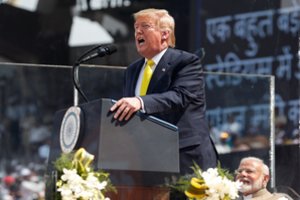 D. Trumpas dar metams pratęsė JAV sankcijas Rusijai dėl krizės Ukrainoje