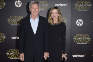Harrisonas Fordas atskleidė savo sėkmingos santuokos paslaptį: „Nekalbėk!“