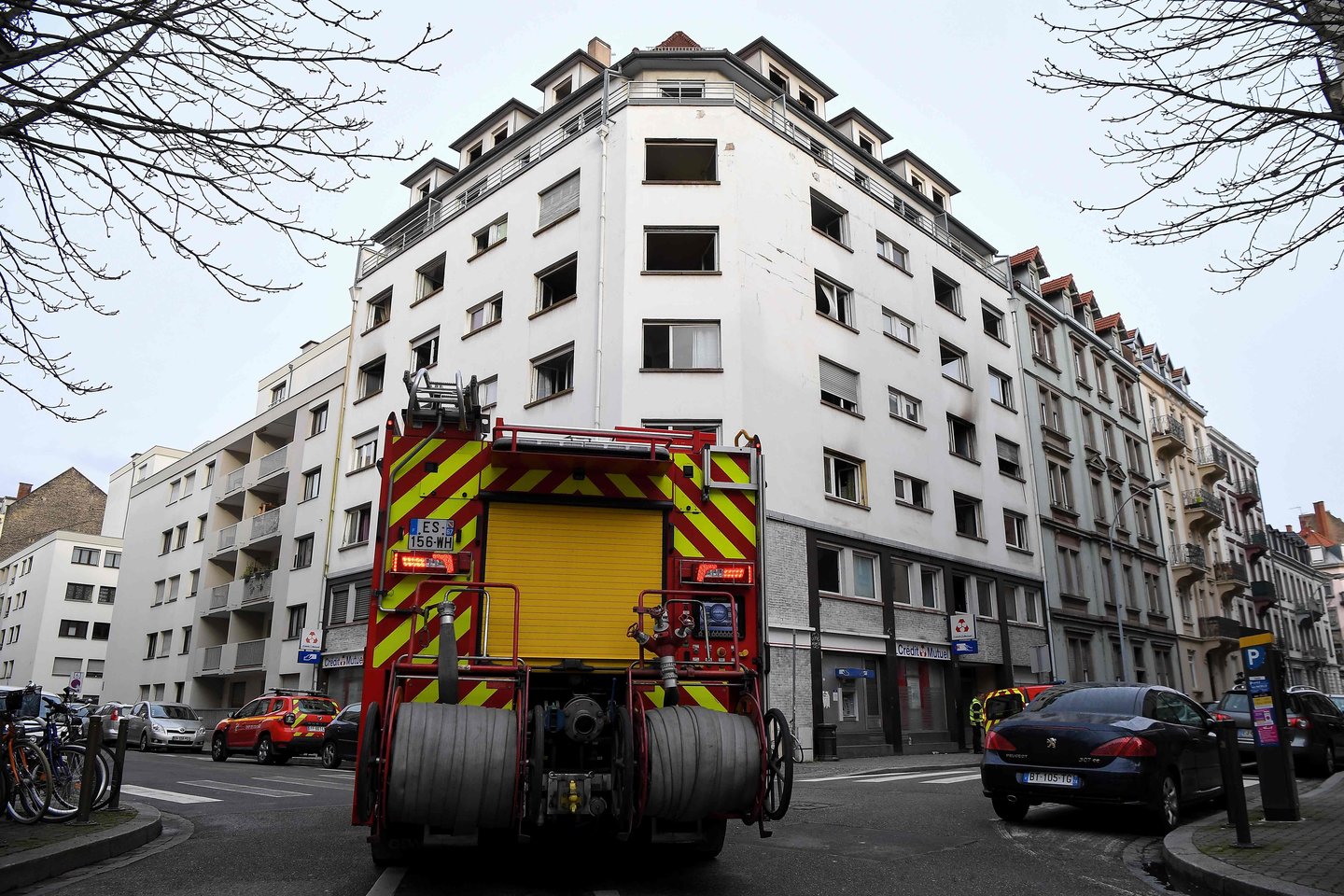  ​Prancūzijos Strasbūro mieste ankstų ketvirtadienį kilęs gaisras nusinešė penkių žmonių gyvybes, dar septyni asmenys buvo sužeisti.<br>AFP/Scanpix nuotr.