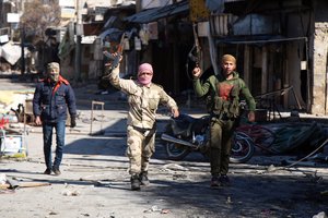 Sirijos Idlibe per režimo pajėgų smūgius žuvo mažiausiai 33 Turkijos kariai, NATO šaukia skubų pasitarimą