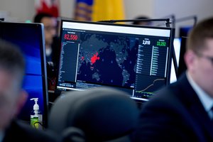 Išplatino nurodymus švietimo įstaigoms ir tėvams, kada vaikai turi likti namie