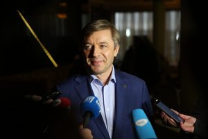 R. Karbauskis atsitraukia nuo sumanymo: susitarimo dėl koronaviruso pasirašyti neįmanoma