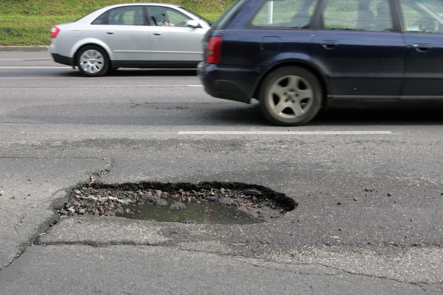 Remiantis Kauno savivaldybės administracijos direktoriaus Viliaus Šilikausko žodžiais, šiemet didžiausi darbai planuojami centrinėje miesto dalyje ir Taikos prospekte.<br>P.Mantauto nuotr.